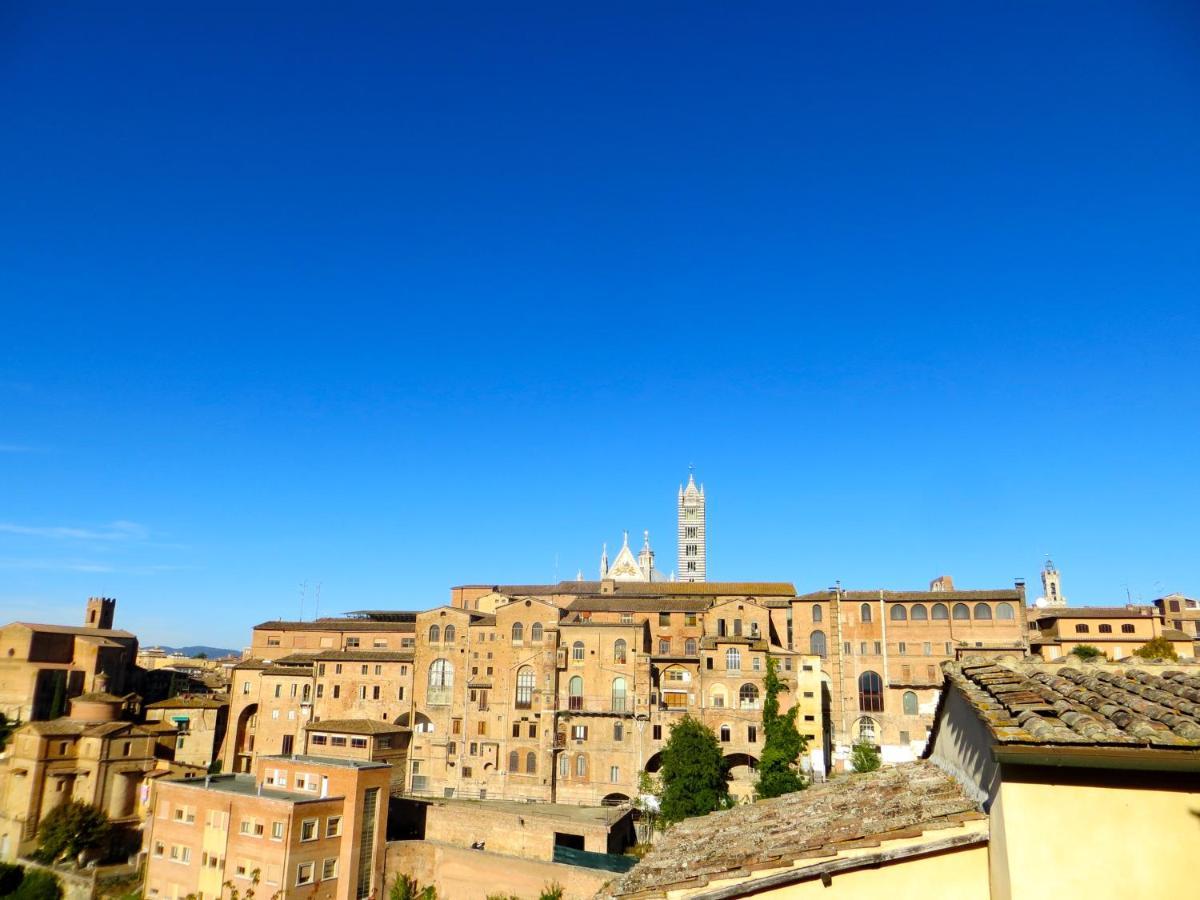 Casa Del Bravo - Camera Signorile '800 Sugli Antichi Orti Senesi Hotell Siena Exteriör bild