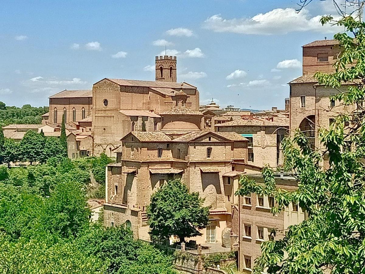 Casa Del Bravo - Camera Signorile '800 Sugli Antichi Orti Senesi Hotell Siena Exteriör bild